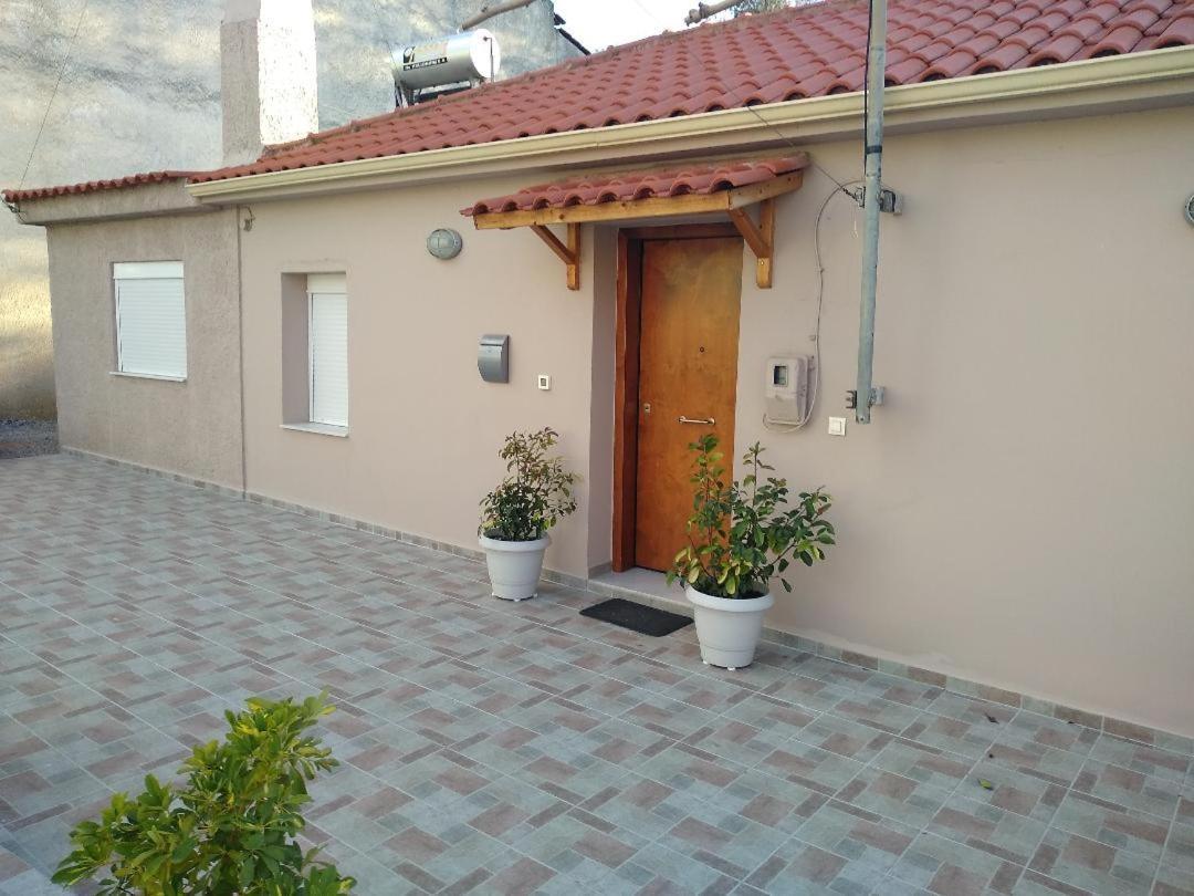 Chrysa'S House Apartment Aigio Exteriör bild